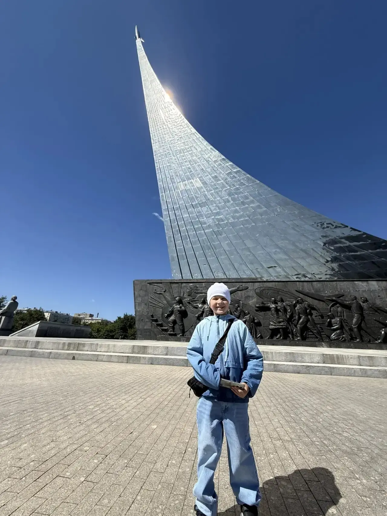 🚀🚀🚀Александров Вова, ученик 1Б класса, мечтает о космосе. Родители частично исполнили его мечту и
