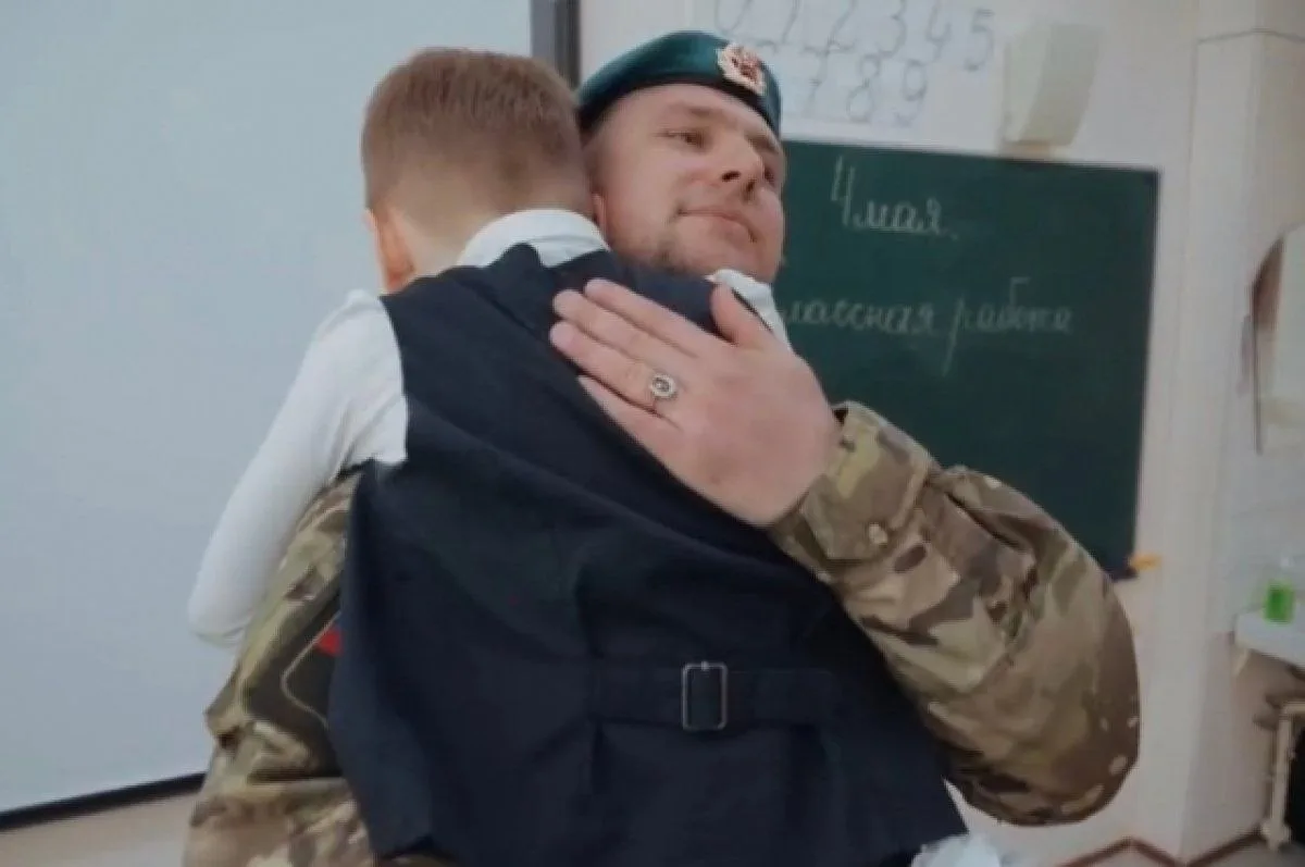 Звонок звенит, опять урок начался,