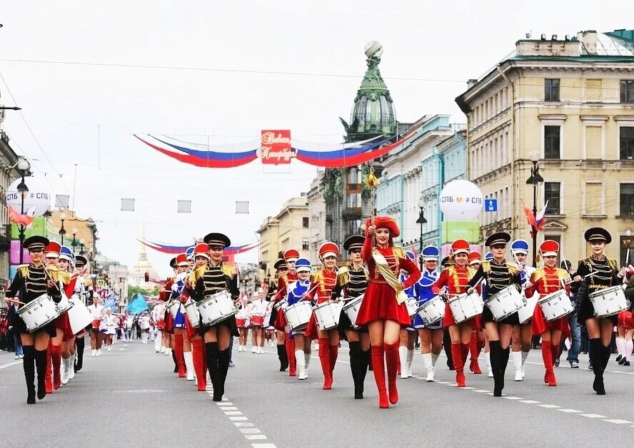 🥁 Их знает весь Петербург. Теперь частью «Малой Охты» можете стать и вы