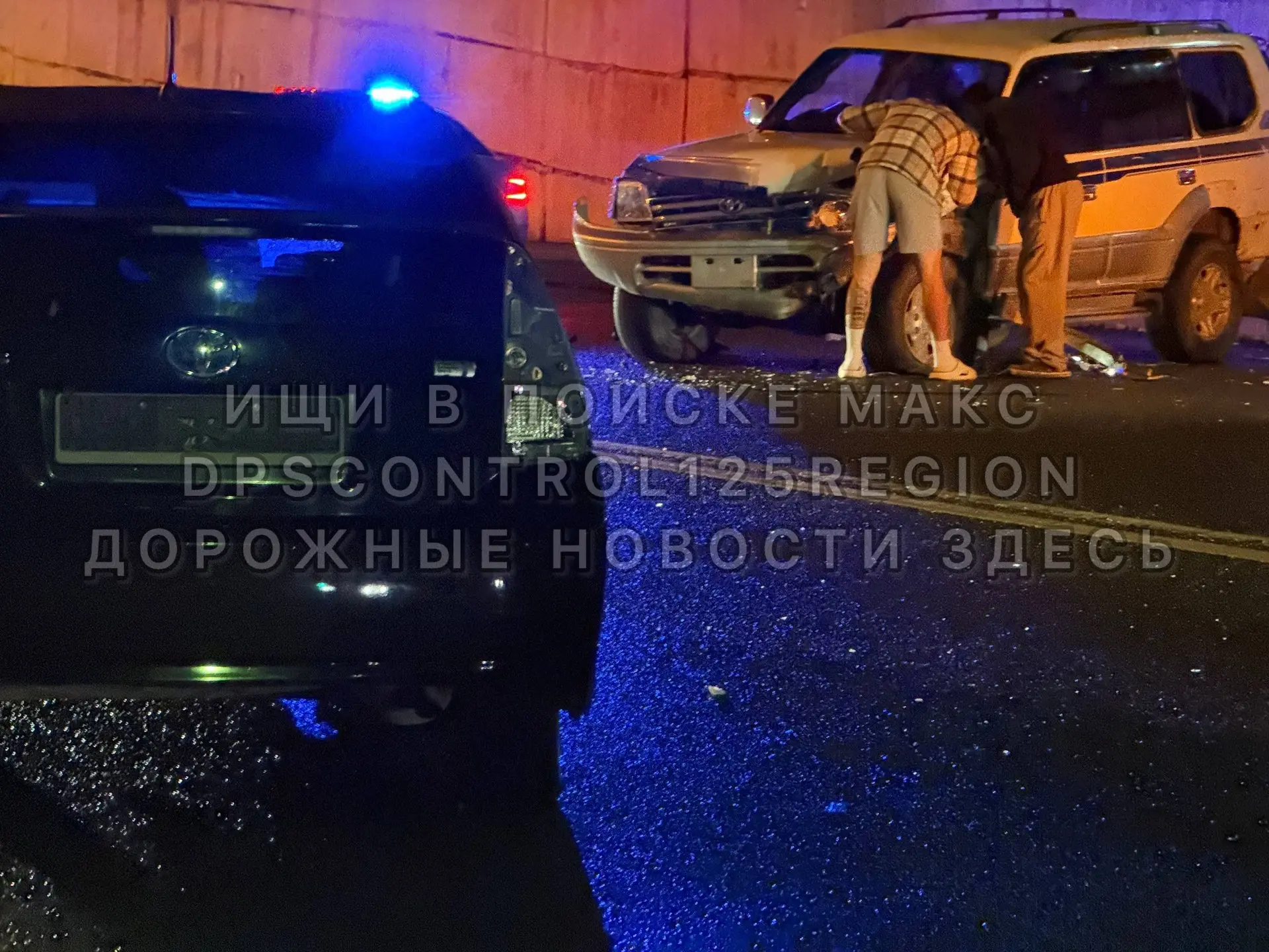 Во Владивостоке на Луговой пьяный иностранец за рулем Prius устроит лобовое ДТП