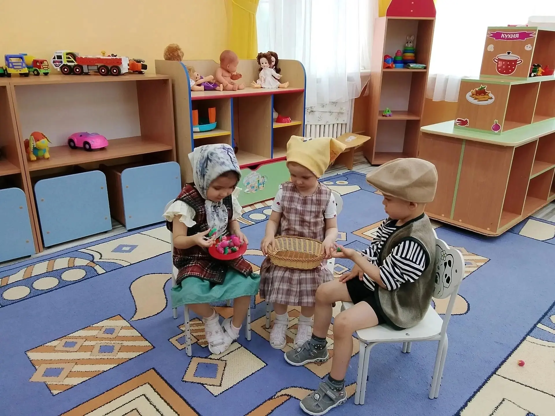 🍓 День земляники: сладкое приключение!🍓

Сегодня наши малыши из младшей группы превратились в наст