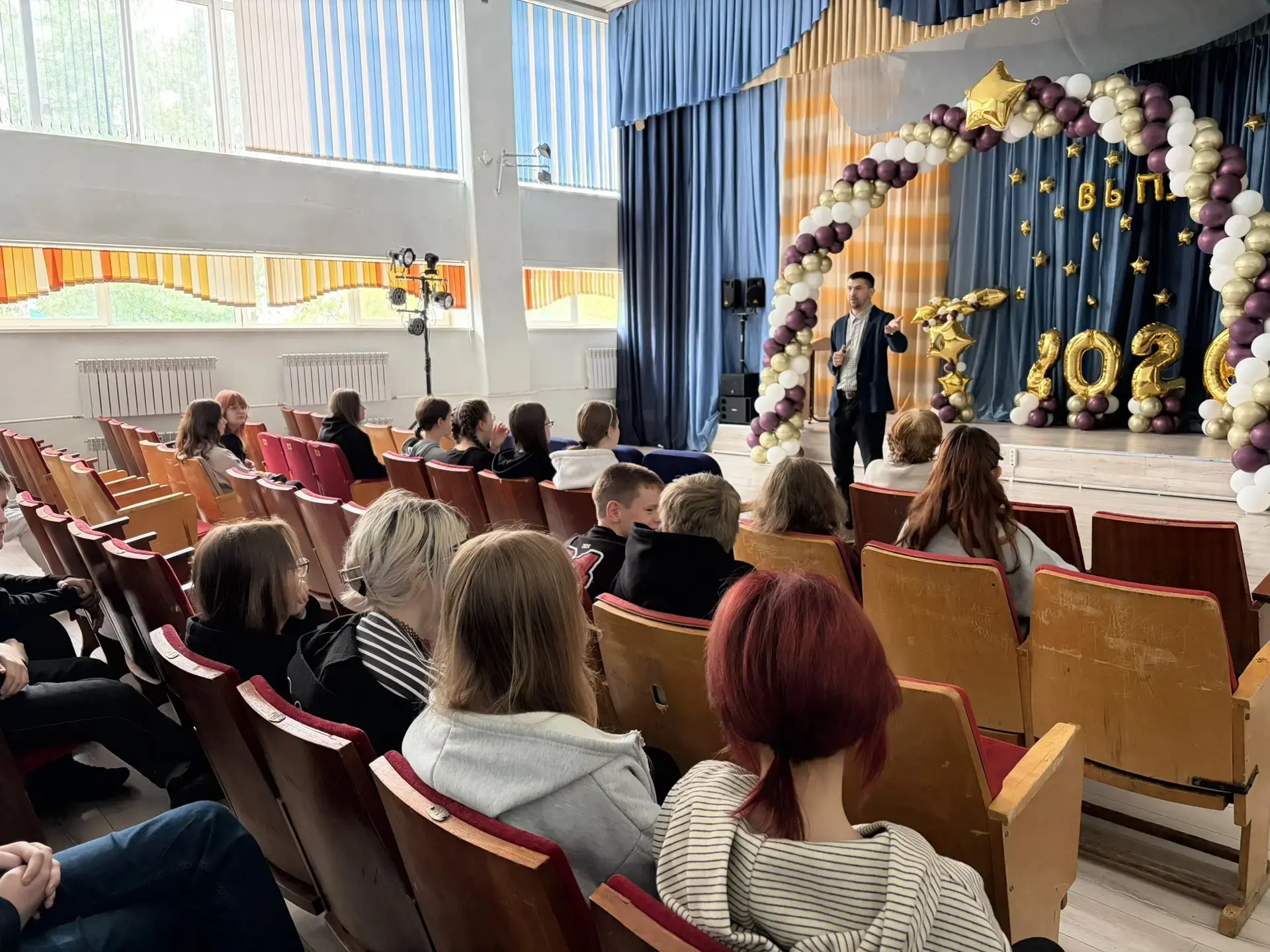 📘Сегодня, 3 мая, в нашей школе с публичной лекцией выступил кандидат исторических наук...