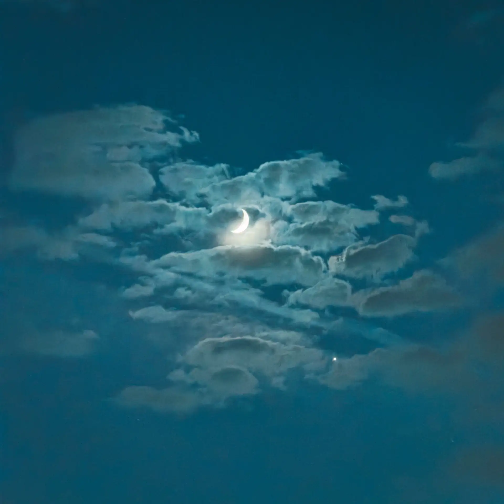 Красоты Луны с Юпитером вам в ленту 🌒
