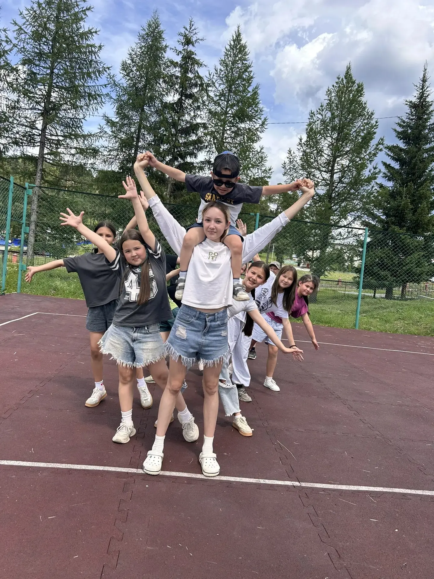 ☀️Сегодня наш лагерь дневного пребывания👧👦Планета детства 👦👧 превратился в настоящи...