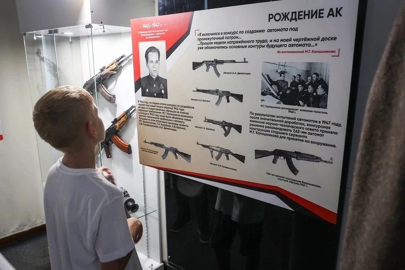 Человек мира с безупречным оружием

Можно предположить, и не без оснований, что самой известной русс