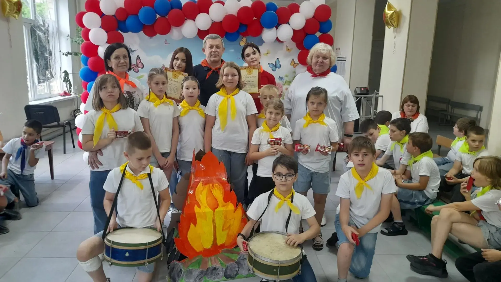 ✨ Вот и наступил самый трогательный день на летней досуговой площадке "Дружба" - день закрытия лагер