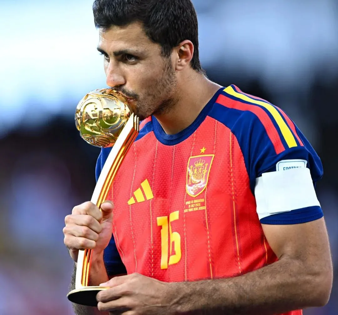🇪🇸Реал Мадрид принял решение подписать Родри - Рамон Альварес