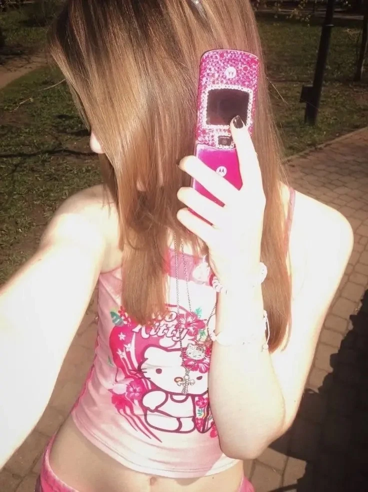 Хочешь попасть в 2000-ый год? 👇