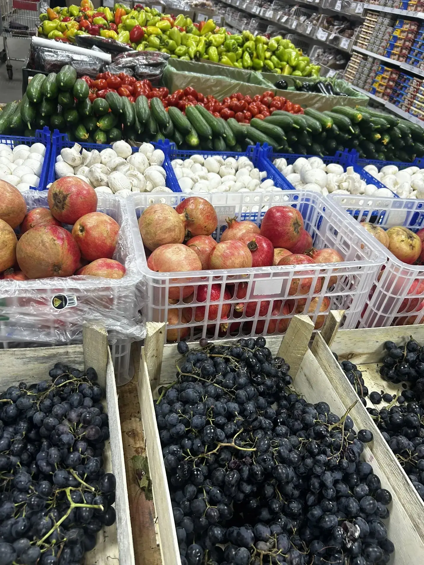 В Гипермаркет Маяк подвезли свежие фрукты и овощи 🥒🍎🍐🍉🍅