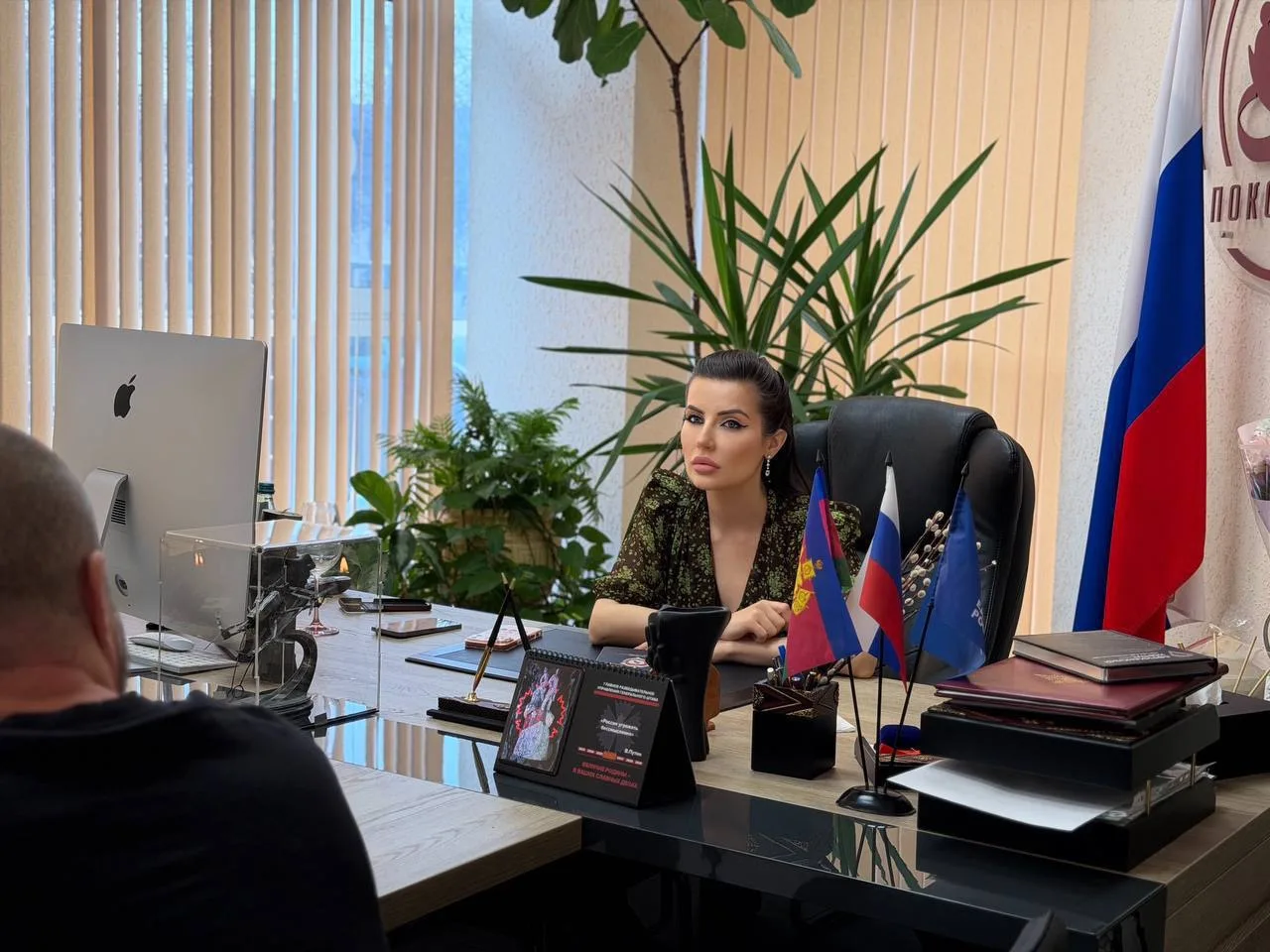 Дорогие друзья!

В понедельник, 22 июня в 13:30 я проведу приём граждан по адресу: ул. Шоссе Нефтяни