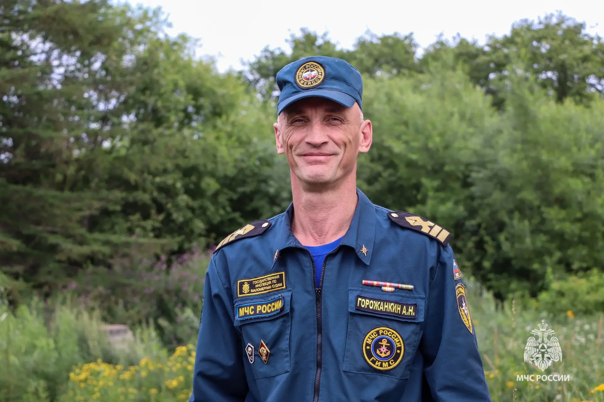 🛟«Жить честно»: как бывший сотрудник МВД спасает людей на сахалинских льдах