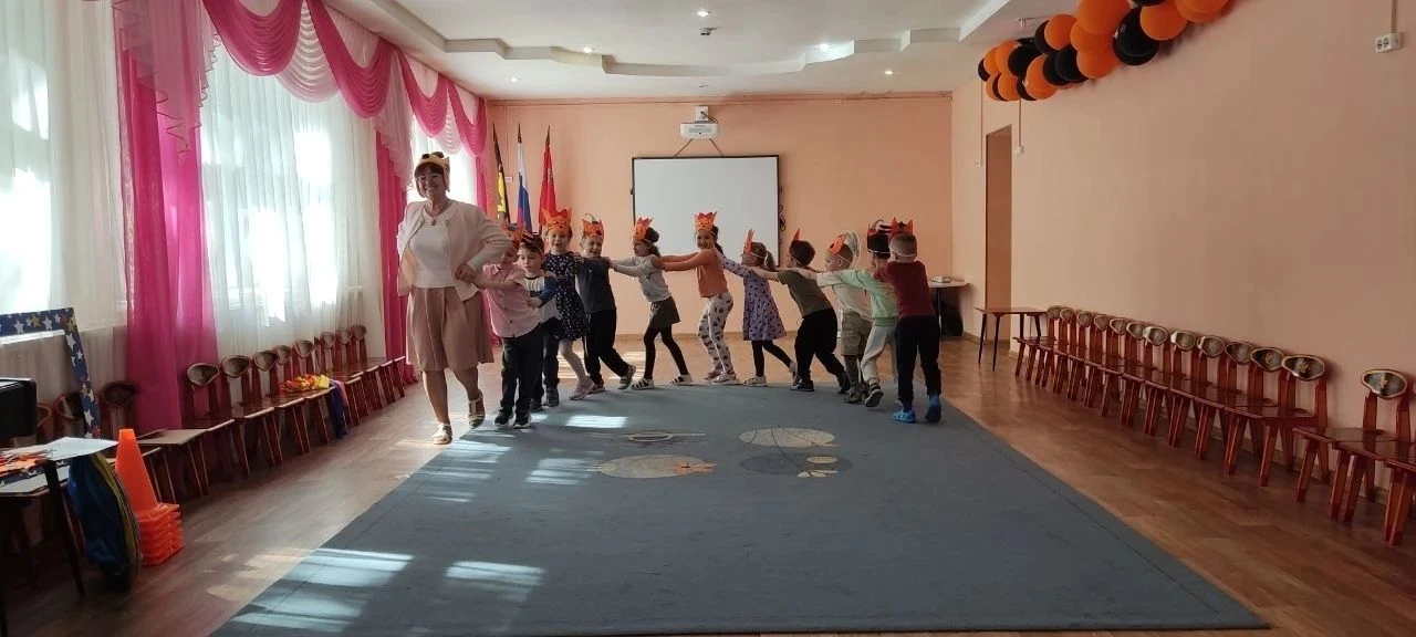 В нашем дошкольном отделении  большое внимание уделяется организации досуга детей. Одним из самых лю