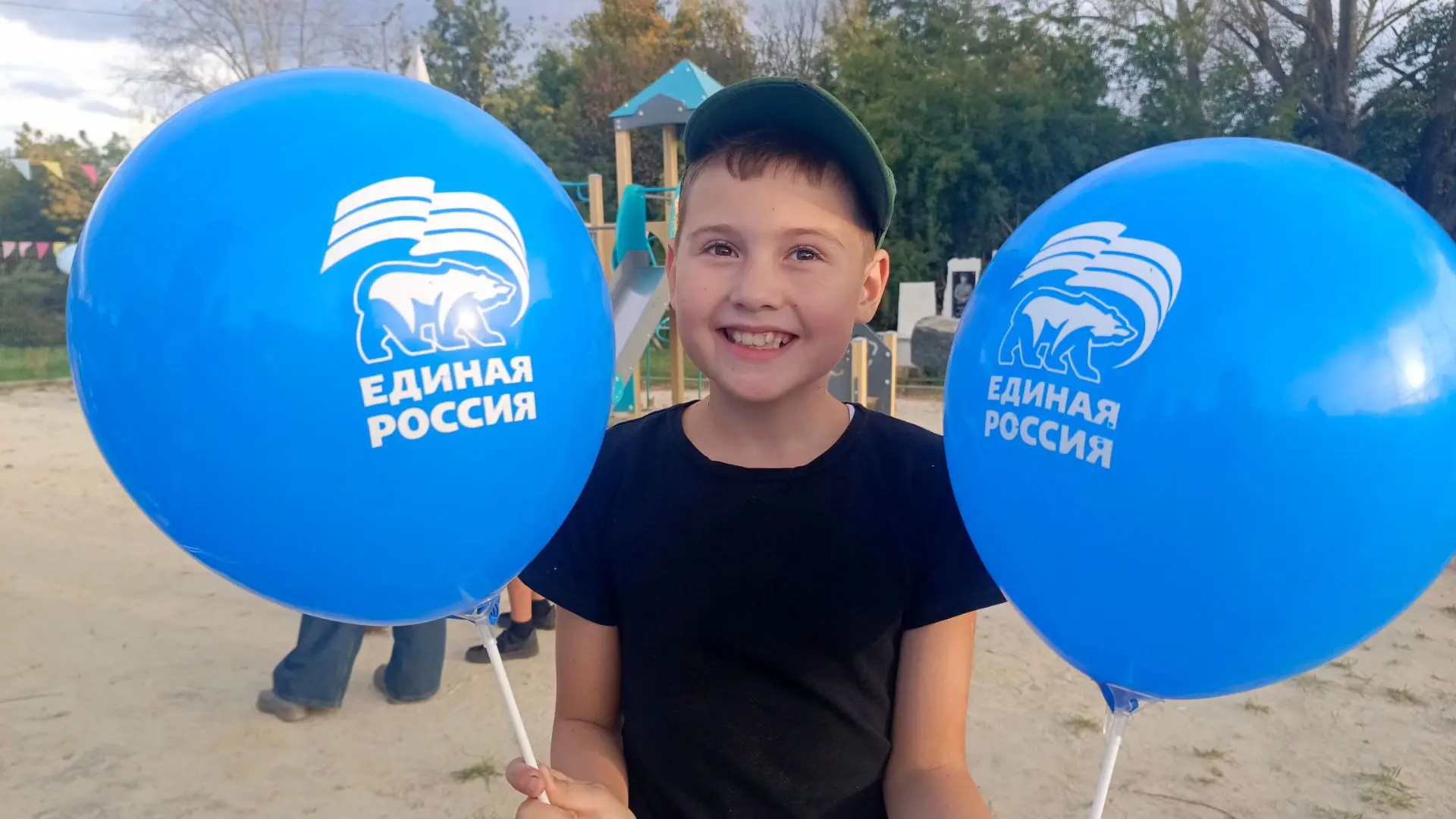 Деревня, где пахнет пирогами и радостью: сегодня в Дубровке зажглись огни добрососедства