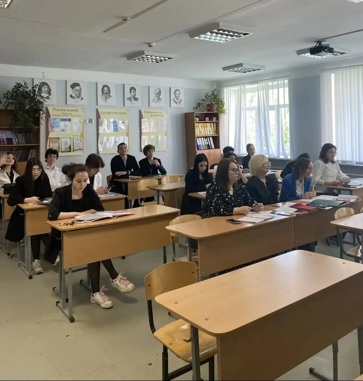 Итоги научно-практической конференции 10-х классов ✨  13 мая в гимназии прошла традиционная научно-п
