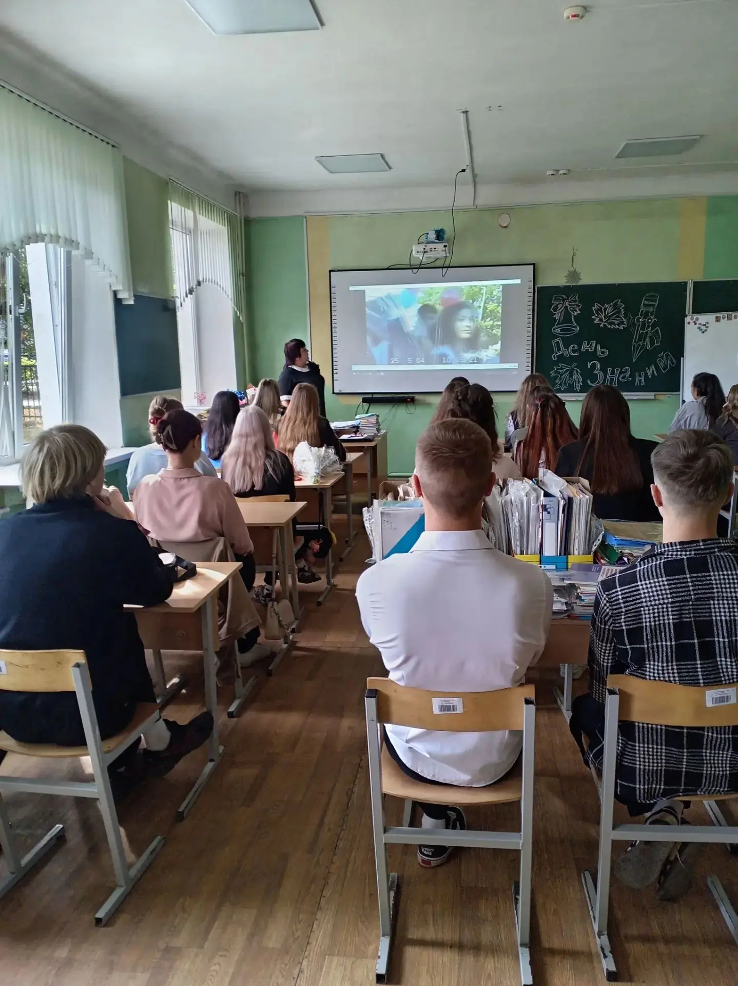 🕊️ В колледже прошли классные часы, посвящённые трагедии в Беслане.