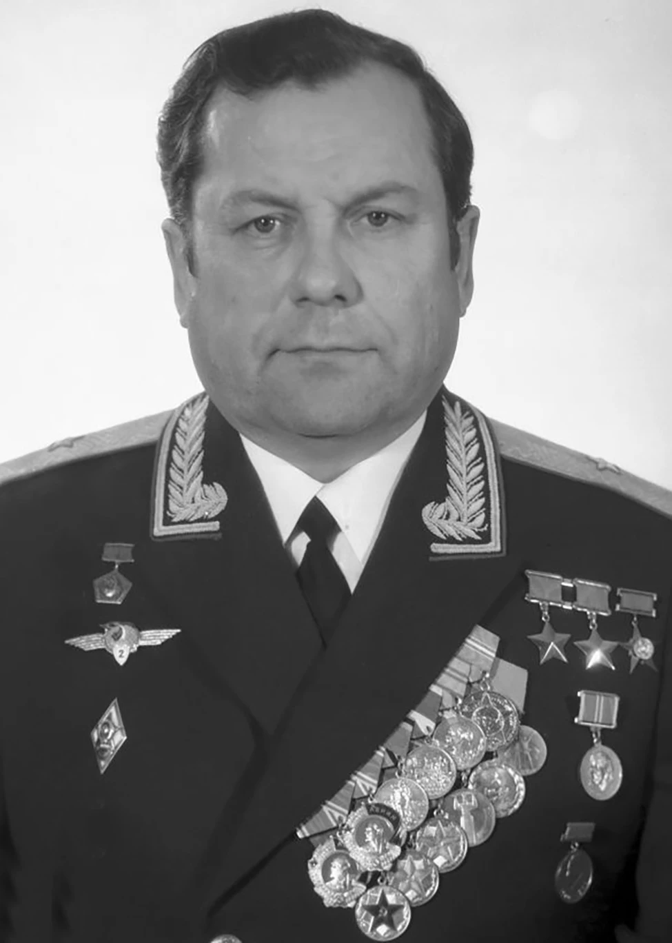 5 октября родился выдающийся представитель первого отряда советских космонавтов, летчик...
