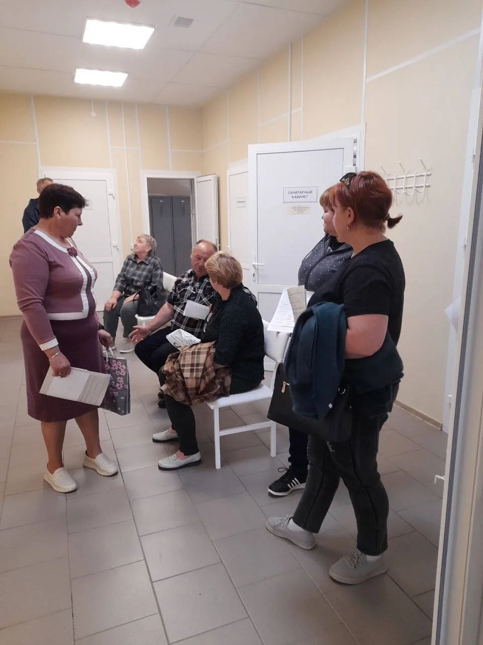 Специалисты Меловской ЦРМБ осмотрели жителей села Новострельцовка 🏥