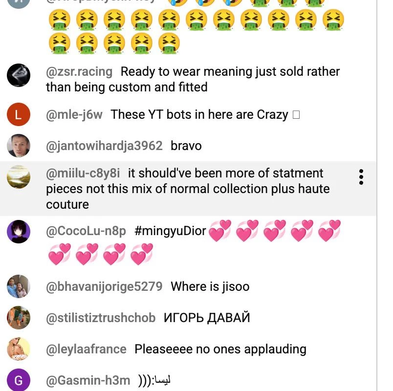 Сильнейшая часть YouTube-трансляции кутюрного шоу Dior — переписка между неким Игорем Мусиным, котор