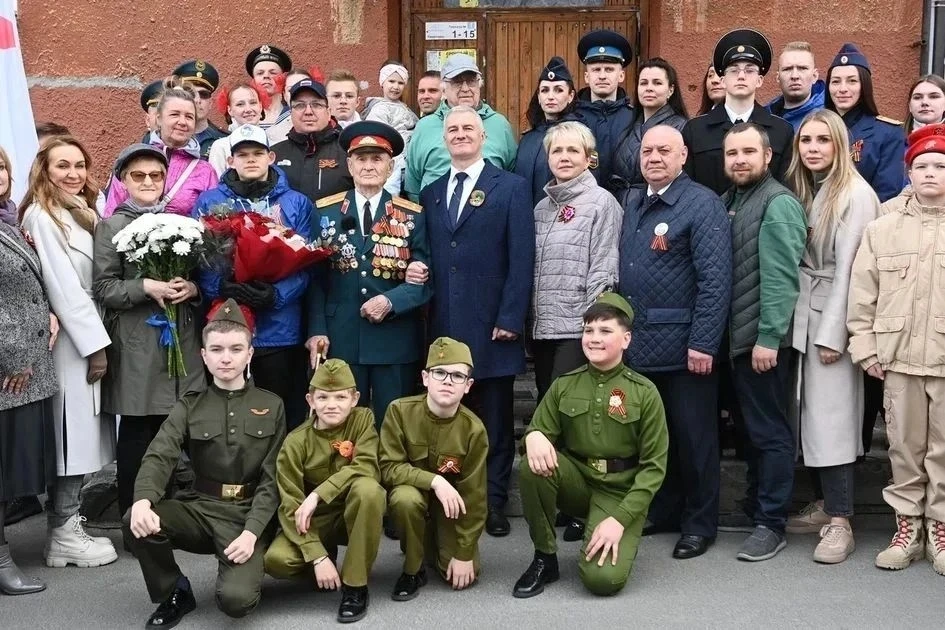 Ветеран Константин Панов принял личный парад в Петрозаводске
