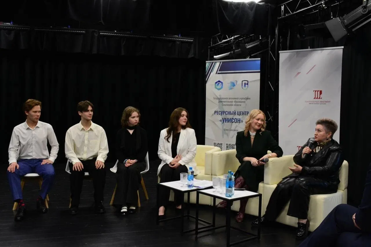 Любите ли вы театр, как люблю его я? 🤍  Под этими словами Виссариона Белинского мог бы подписаться к