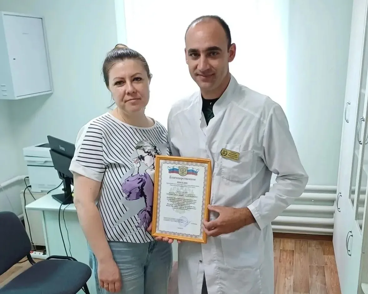 Поздравительная акция «Сердце на ладони» 

💢 В преддверии Дня медицинского работники администрации,