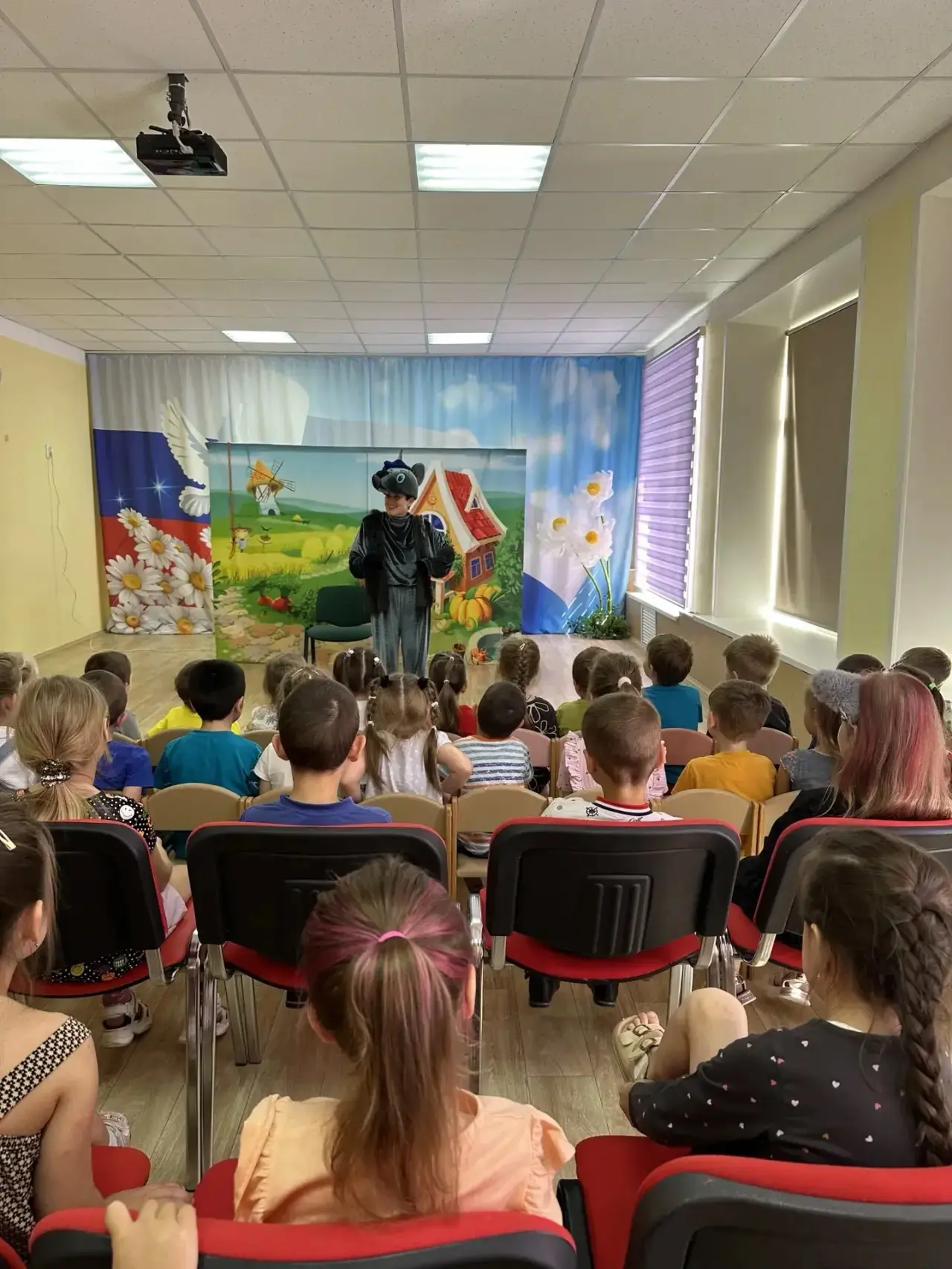 ❗️Шум, смех и море эмоций! 🐥✨

Сегодня к нам в гости приезжал Арт-театр с суперсовременной сказкой 