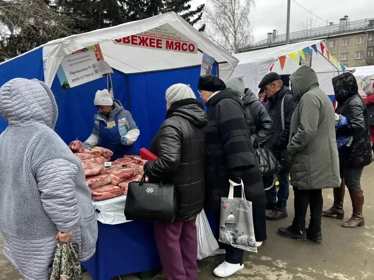 3 октября в Октябрьском районе состоится продовольственная ярмарка выходного дня 🛍️
