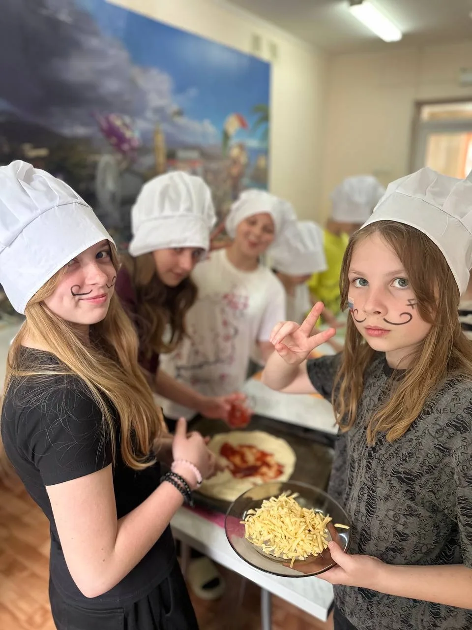🍗 Мастер-класс в санатории «Звёздочка»: готовим птицу!

На днях ребята научились превращать обычное