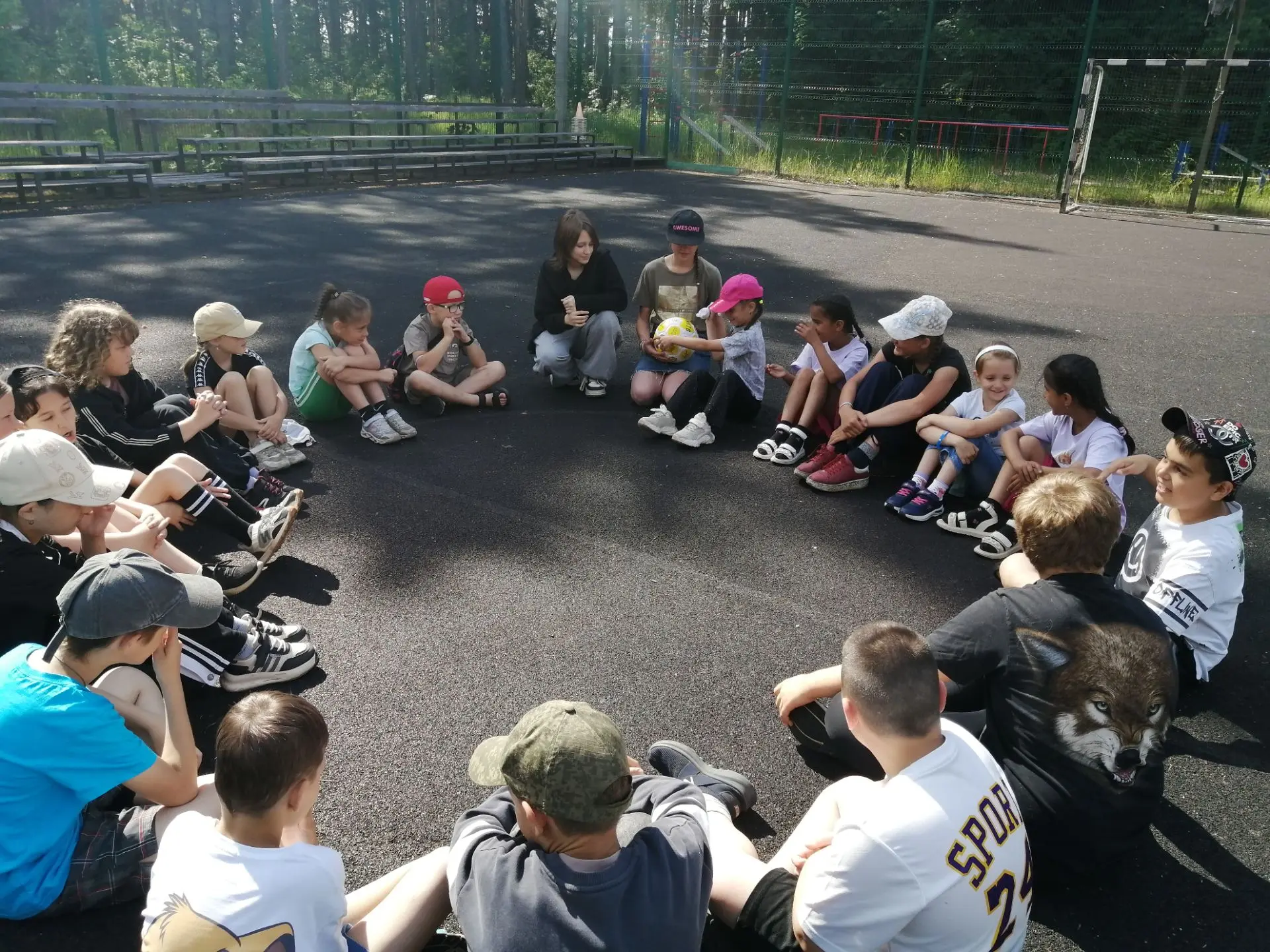 🌞15 июня — наш день в пришкольном лагере: утро в лагере, как и должно быть, началось с бодрой заряд