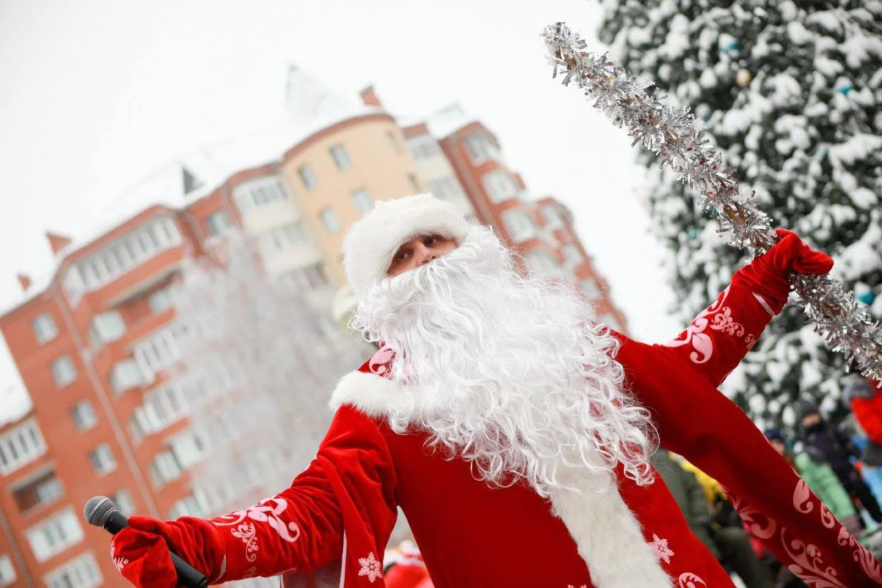 🎅 Традиционный фестиваль «Парад Дедов Морозов» пройдет в это воскресенье