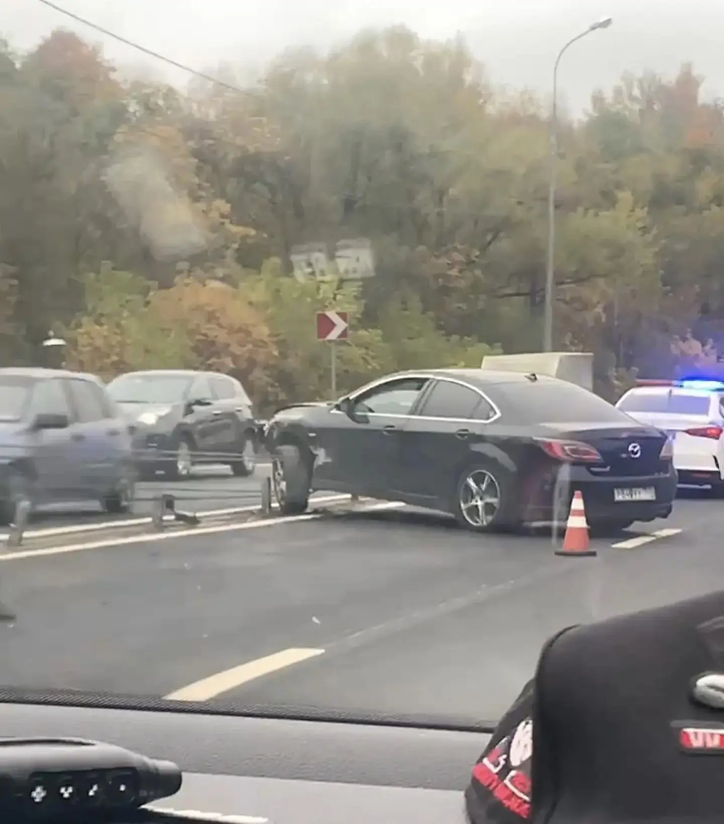 Утренняя авария рядом с Яхромой: водитель на большой скорости не справился с управление...