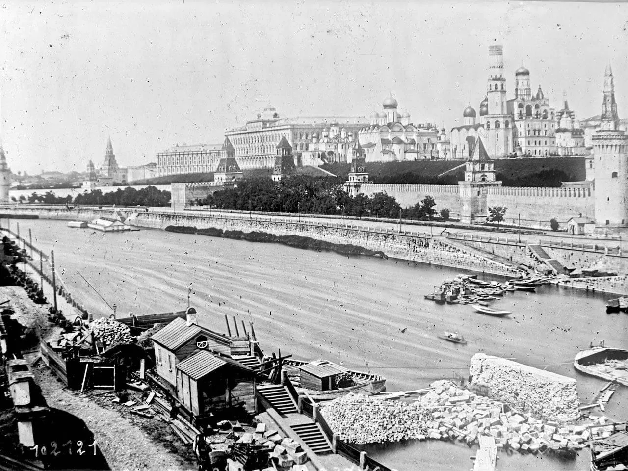 Вид на Кремль и Кремлевскую набережную, 1925 год