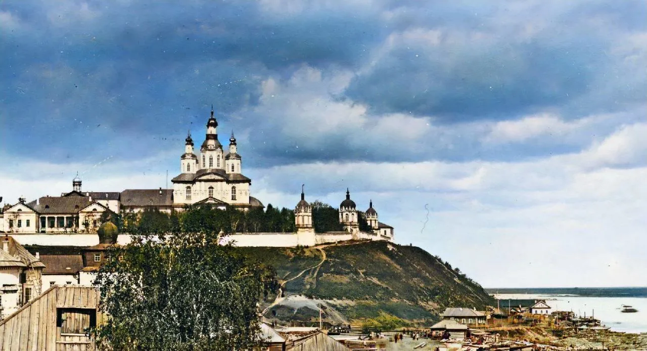 📸Вятский кремль. Кафедральный Троицкий собор Вятки. Колоризированные фото конца 19 - н...