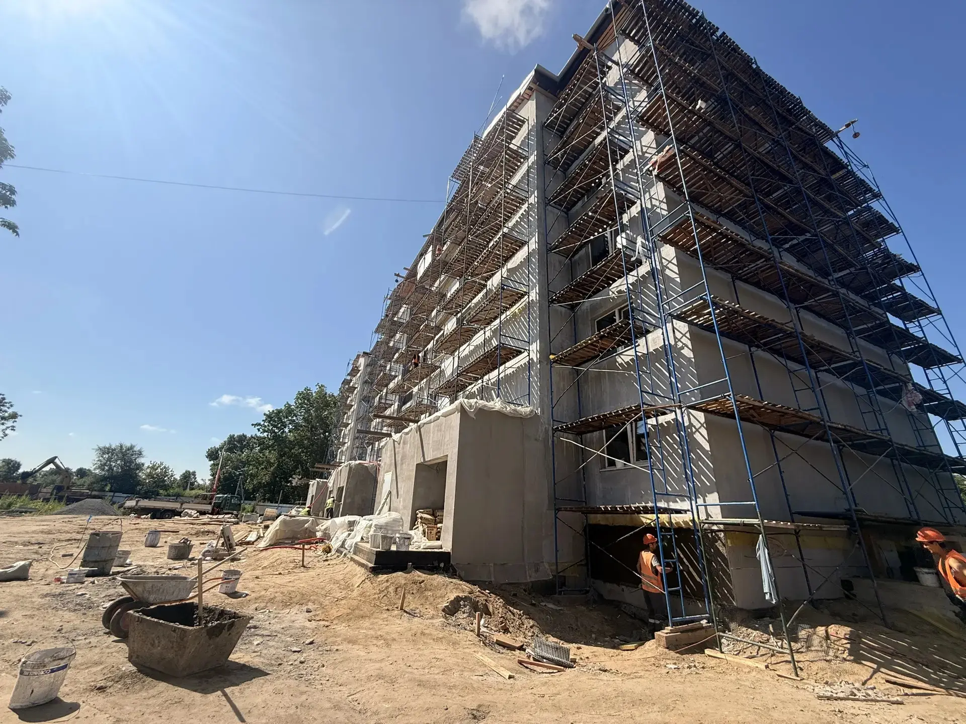 🏗 В Смидовичском районе продолжается строительство многоквартирных жилых домов.

В посёлке Волочаев