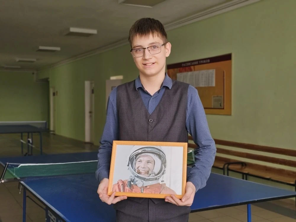 Всероссийская акция «Улыбка Гагарина» 🌟  10 апреля активисты волонтёрского отряда "Добровольцы" прис