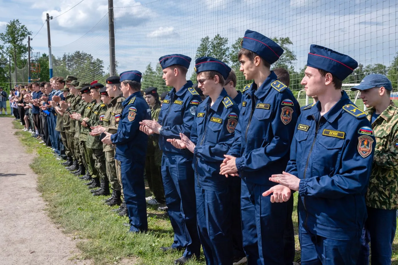 10 команд по 10 бойцов вышли на старт военно-тактической игры