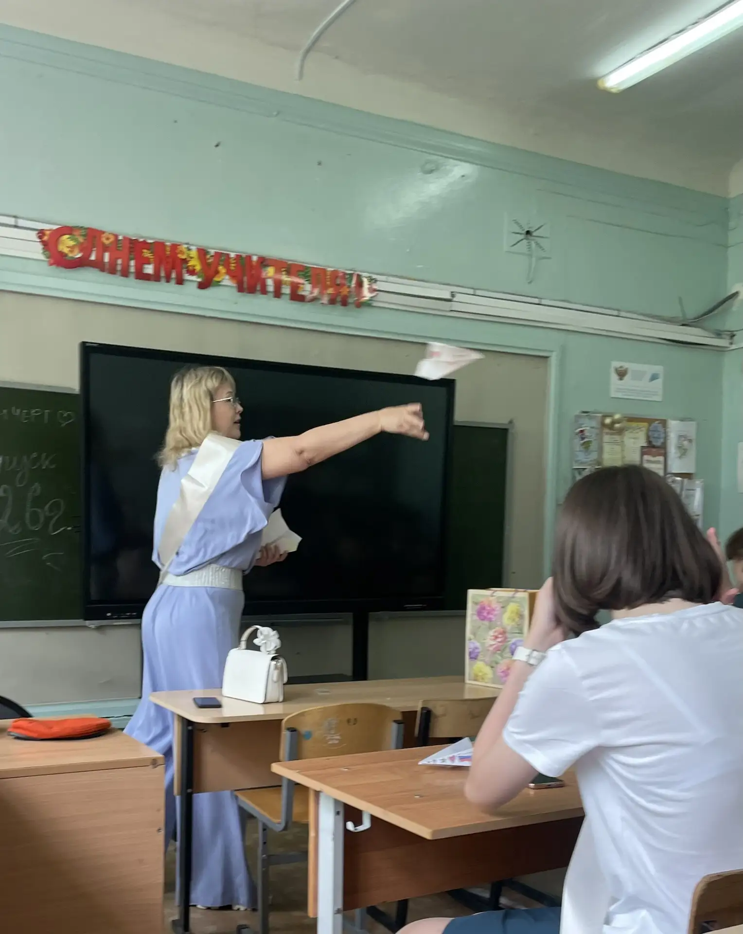 ✈️ Самолётик — это не просто игрушка, это символ проекта «Навигаторы детства». Он олицетворяет связь