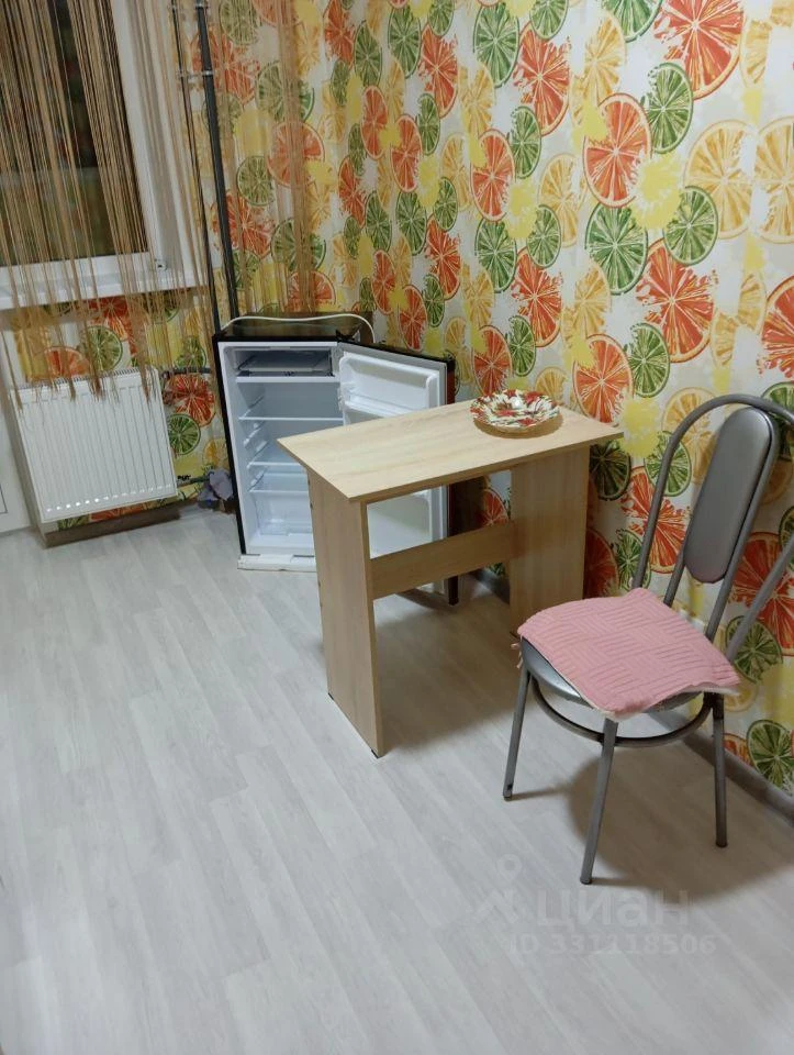 Сдам без посредников: 1-комнатная квартира, 38м²