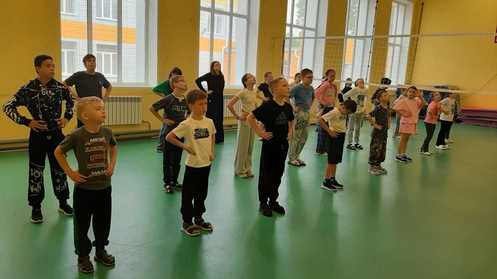 День Движения Первых удался на славу! 🏆

Утро началось с энергичной зарядки — так и должно быть, ес
