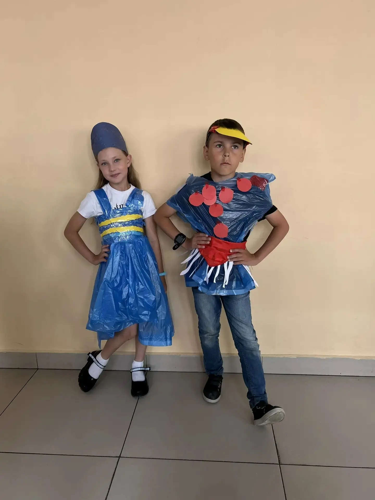🎉 Два дня в лагере — два заряда эмоций! 🎉

Понедельник стартовал по классике: бодрая линейка, заря