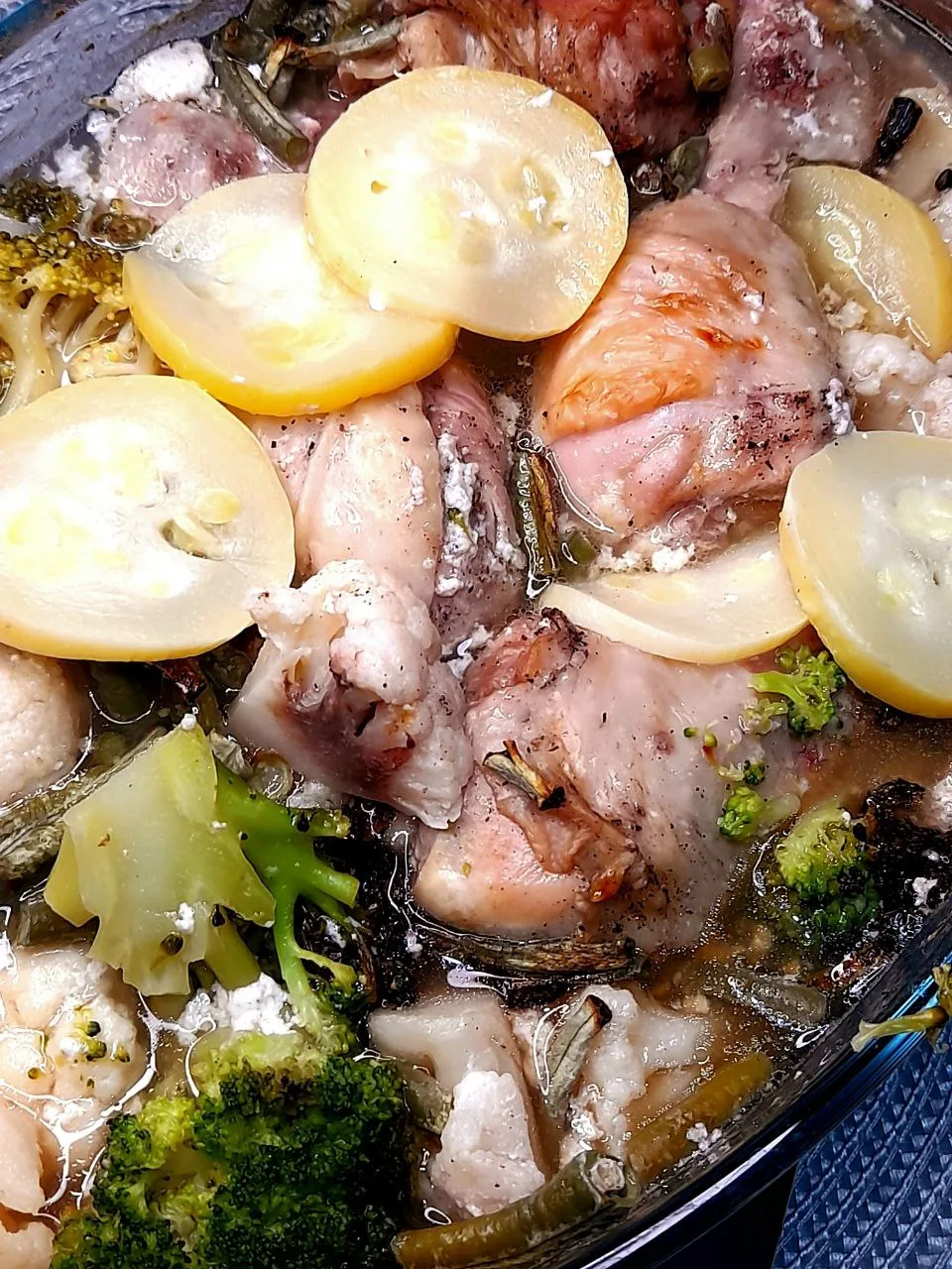 КУРИНАЯ ГОЛЕНЬ ЗАПЕЧЁННАЯ С ОВОЩАМИ