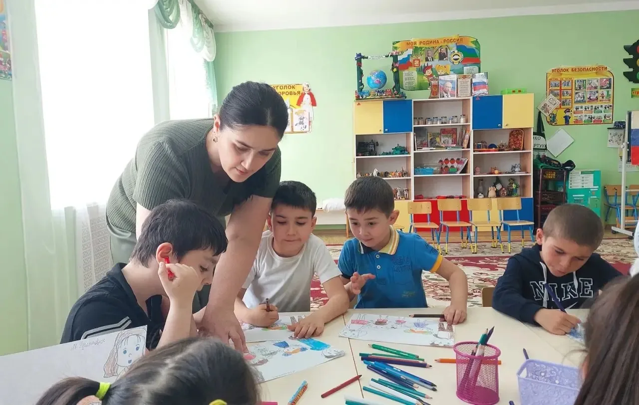НОД по художественному творчеству в старшей  группе.