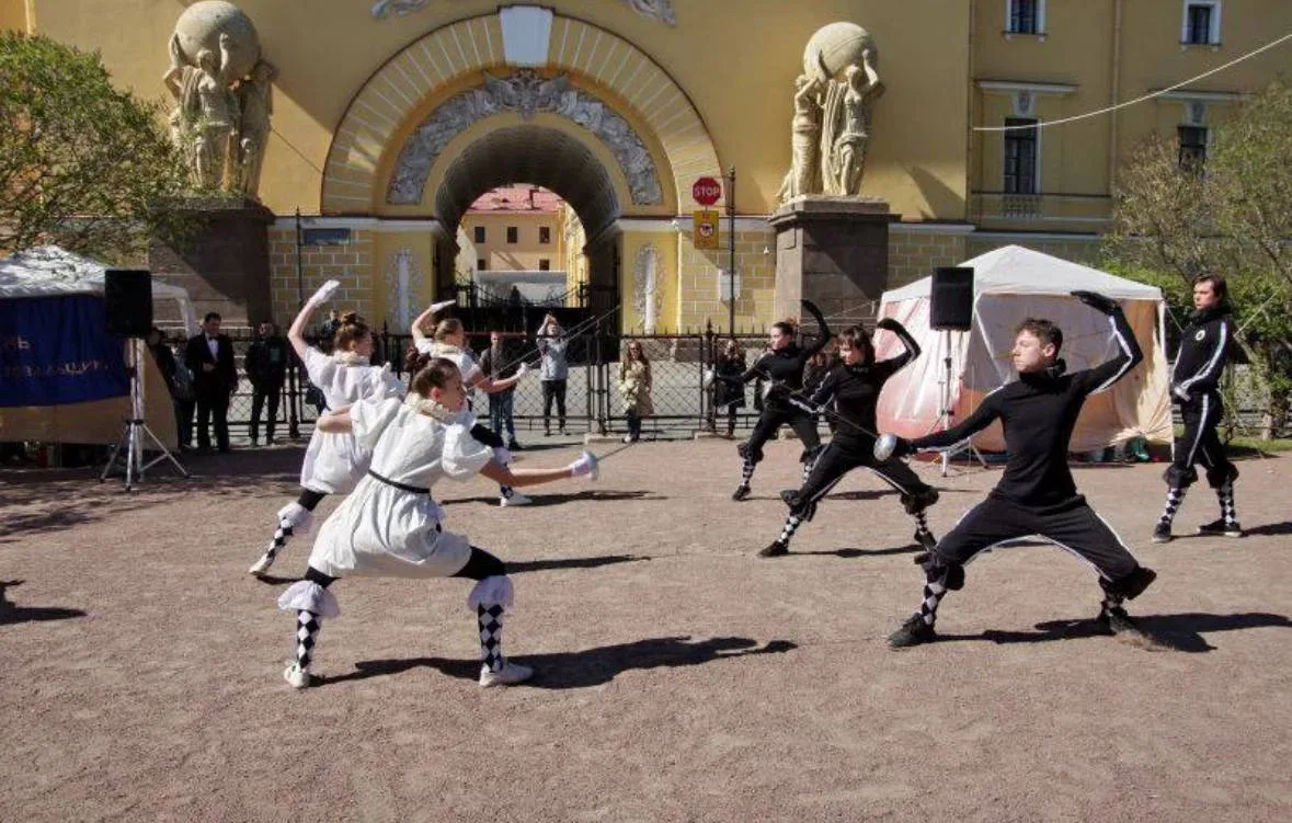 🤺 Идем на день фехтовальщика в Александровском саду  Это праздник искусства фехтования, истории и ку
