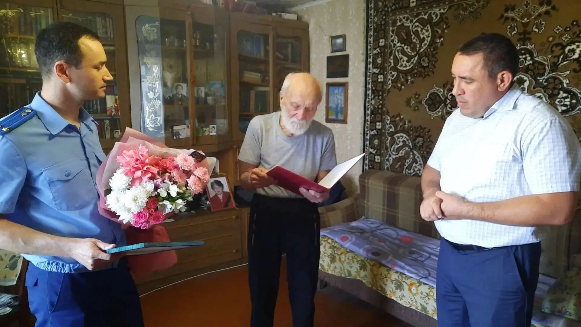 Поздравили с 90-летним юбилеем легендарного человека, старшего советника юстиции, Почет...
