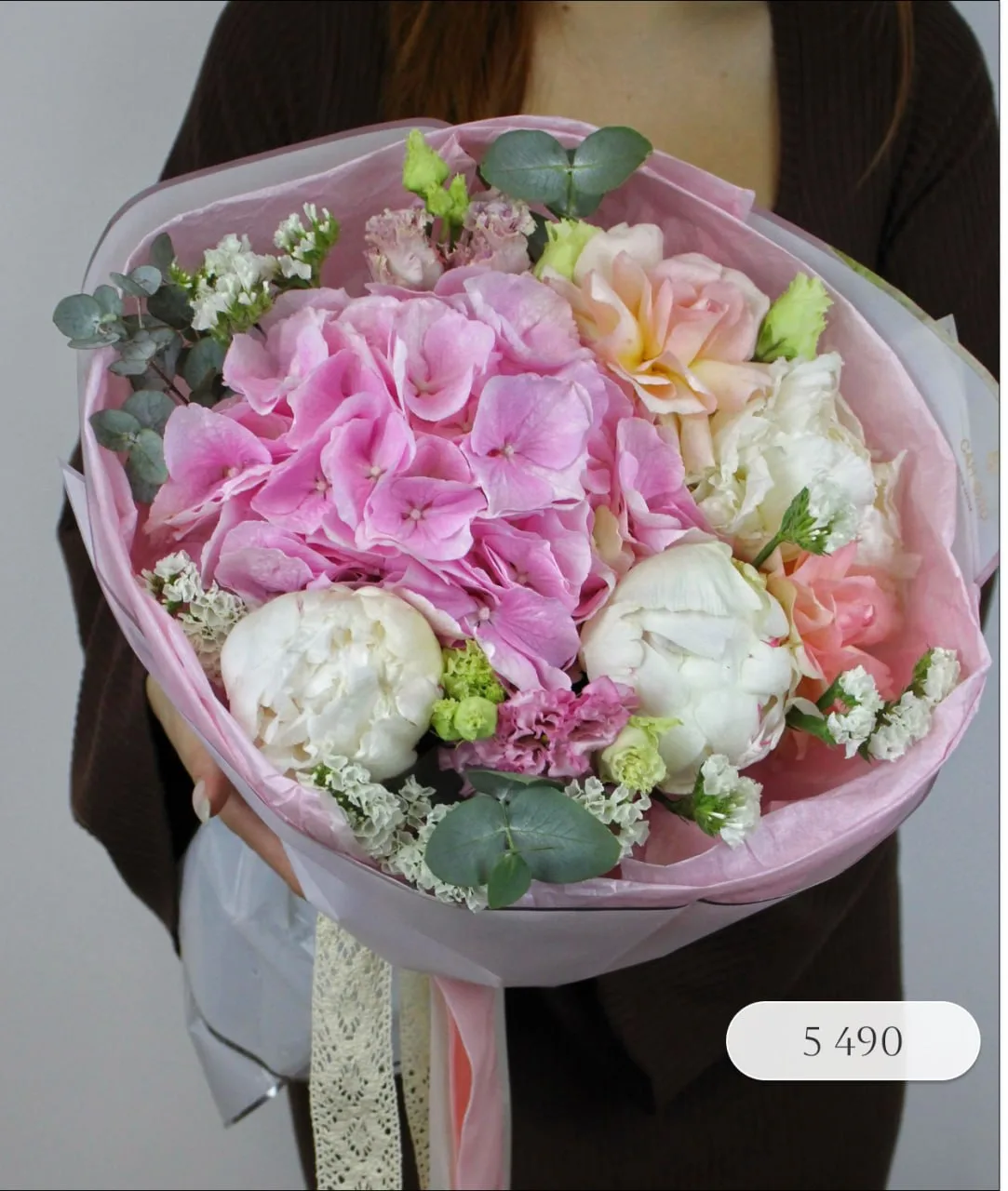 Про букет не забыли?
Выпускной уже близко! 💐👩🏻‍🎓
Последний звонок уже позади, экзамены почти сда