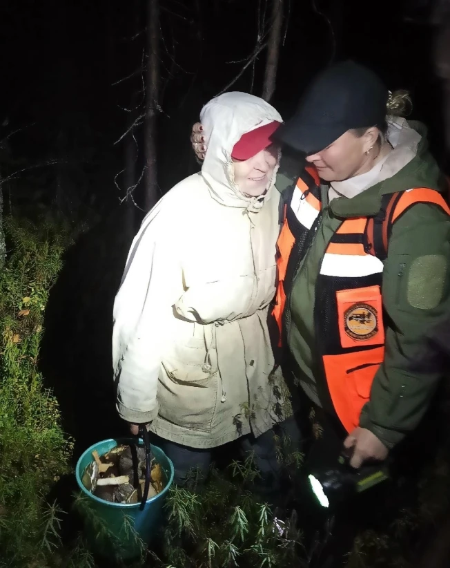 Под Сосногорском добровольцы "ЛизаАлерт" спасли пенсионерку, потерявшуюся на болоте во ...