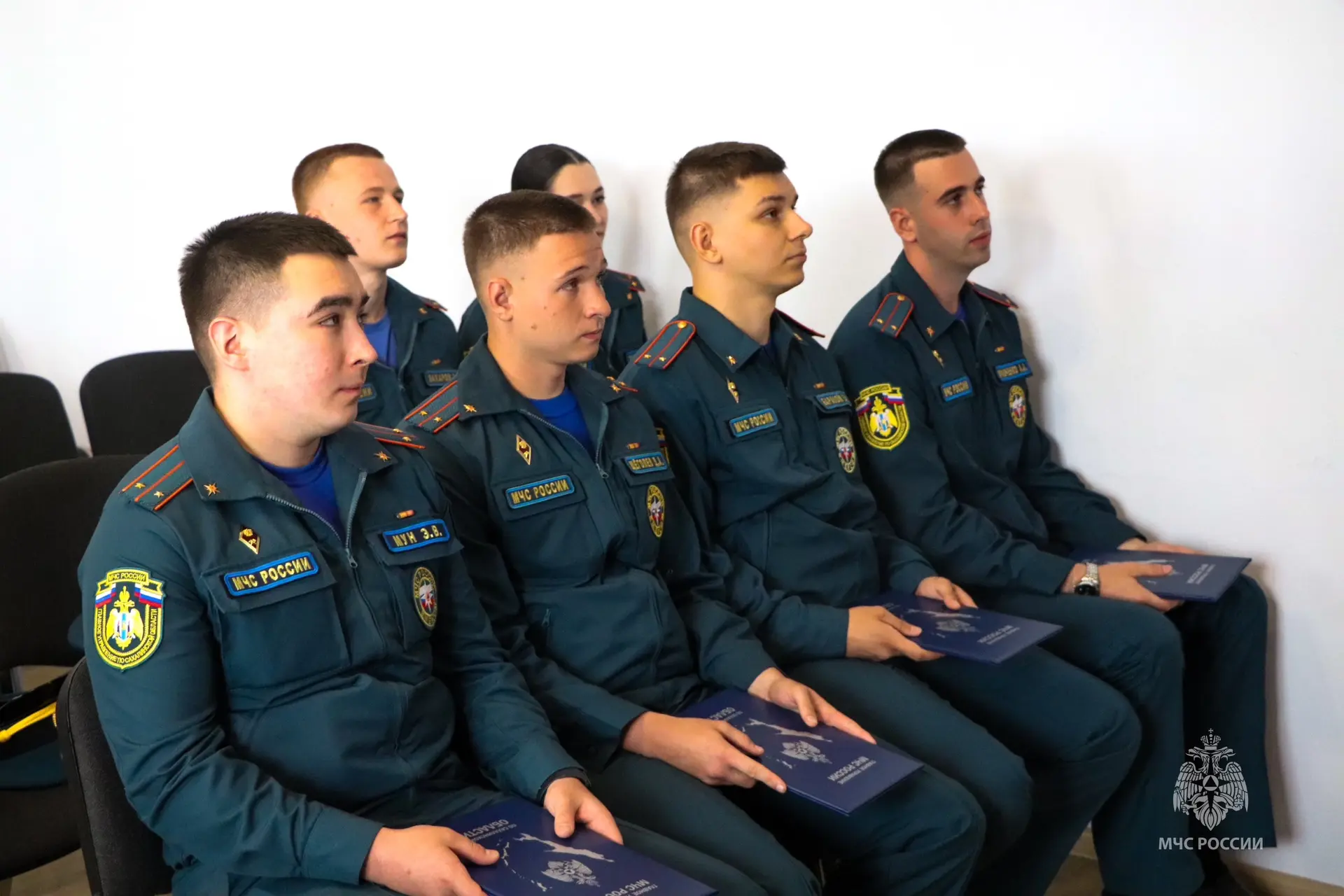 МЧС Сахалина пополнилось молодыми лейтенантами  
 
На службу в островной регион прибыли 6 офицеров. 