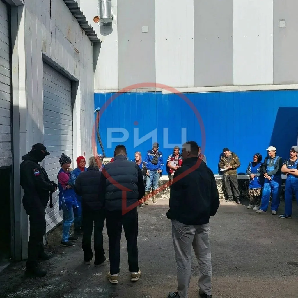 В Боровском округе прошёл масштабный рейд по проверке соблюдения миграционного законода...