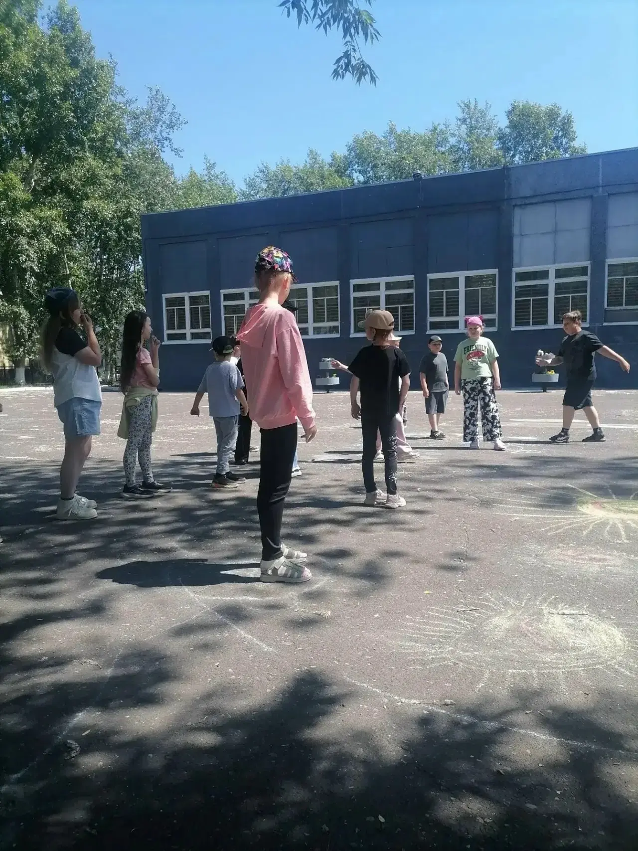 🌅Лето продолжается!

👍29 июня мы с огромной радостью открыли вторую смену пришкольного лагеря на б
