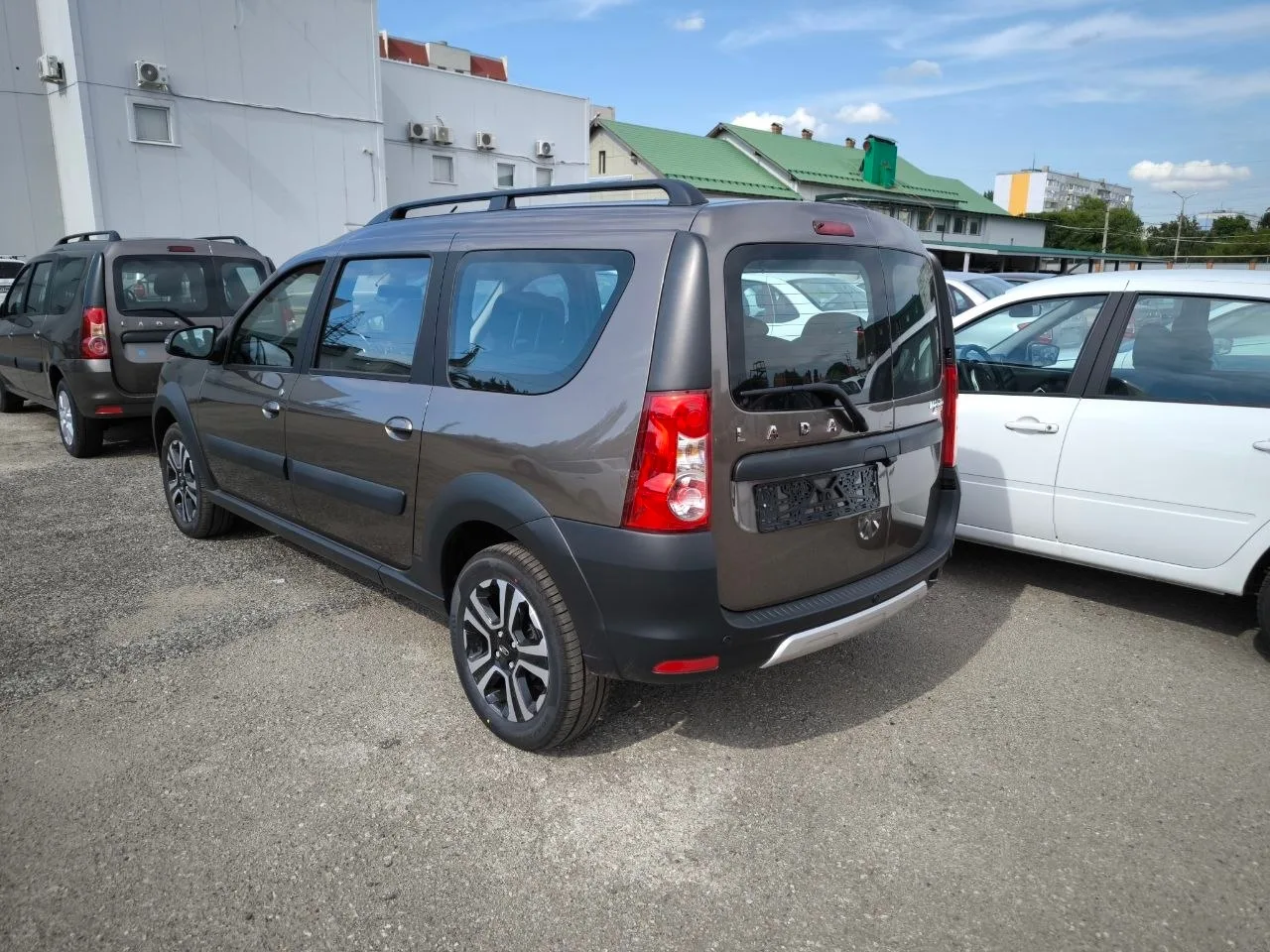 ПРОДАЖИ LADA ВЫРОСЛИ НА 3,3% В АВГУСТЕ